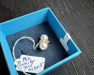 14K white gold size 5