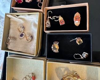 Several 925 sets of jewelry, including rings, earrings, etc.