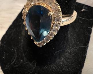 10K Pear-Shaped Blue Stone Halo Ring