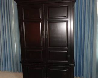 This item is upstairs and will require moving help