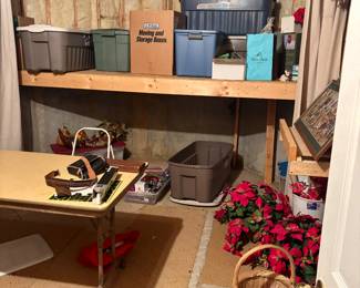 Can’t wait see what’s in these holiday totes! More pics coming soon!