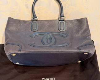 A replica designer purse