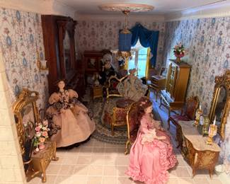 Original cost of this unit was $150K +.  Doll House #5 - to be sold furnished as lot # 5  to the highest offer.  Call prior to the sale  (805-444-6411) with your best offer