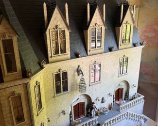 Original cost of this unit was $150K +.  Doll House #5 - to be sold furnished as lot # 5  to the highest offer.  Call prior to the sale  (805-444-6411) with your best offer