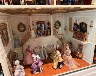 Original cost of this unit was $150K +.  Doll House #5 - to be sold furnished as lot # 5  to the highest offer.  Call prior to the sale  (805-444-6411) with your best offer