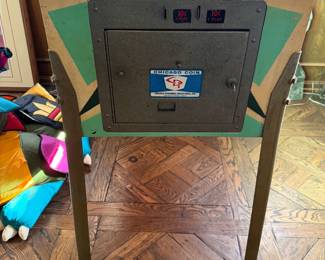 BullsEye Baseball Chicago Coins pinball machine 1967