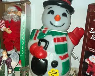 VINTAGE "BLOW-MOLD" SNOWMAN