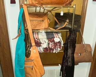 NICE LEATHER PURSES & BAGS