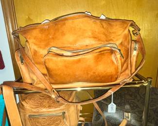 SUPPLE LEATHER DUFFLE BAG
