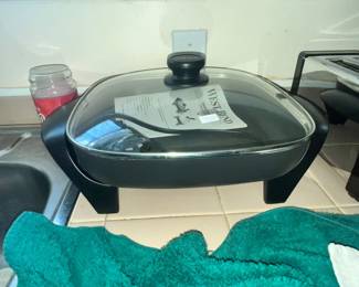 NICE WESTBEND ELECTRIC SKILLET
