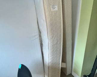 QUEEN SIZE MATTRESS SET