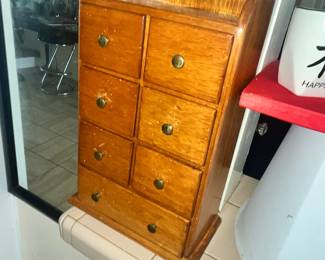 SMALL SHAKER "SPICE BOX" CABINET