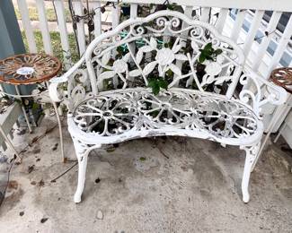 CAST ALUMINUM SETTEE