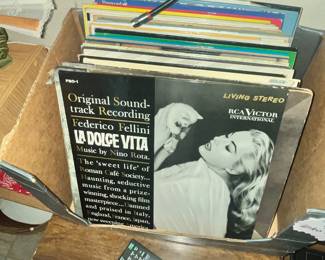STACK OF NICE VINTAGE RECORD ALBUMS