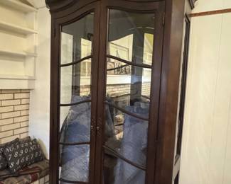 Hooker China/ Display Storage