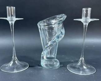 Vannes Le Chatel French Crystal Bud Vase