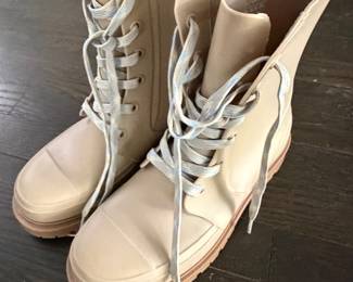 Cougar Madrid womens' rain boots size 9