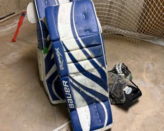 Bauer goalie pads