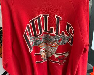 Autographed Bulls sweatshirt (John Paxon & BJ Armstrong)