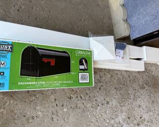 galvanized steel mailbox & post (new in box)