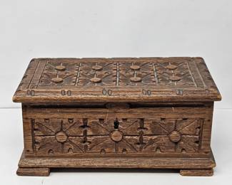  Hand-Carved Wooden Decorative Box with Geometric Folk Art Design – 8” Wide