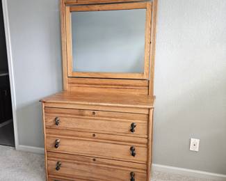 Antique Oak Dresser w Mirror Dovetailed Drawers 39x19x74