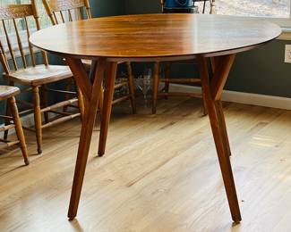 Mid-Century Modern 44” Walnut Round Dining Table
