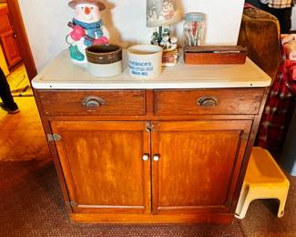 Nice tin top cabinet