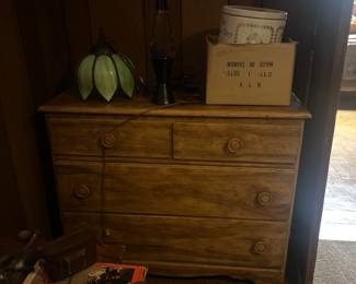 Pine dresser