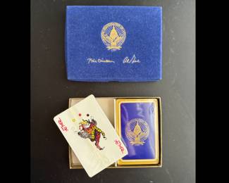 New unopened set of 1997 presidential inauguration playing cards in original box. Box measures 5“ x 4“. Excellent condition.
