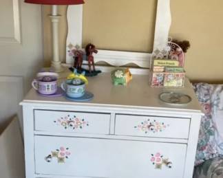 Little Girls Dresser