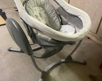 Graco Soothe Sway Swing