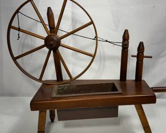 WOODEN WEAVING WHEEL PLANTER