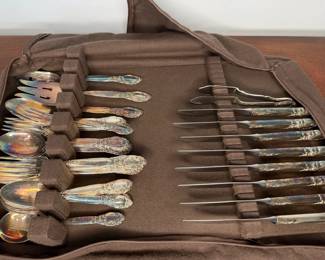 Oneida LTD Silversmiths Plantation Silverplate Flatware Serving Pieces in Storage Roll