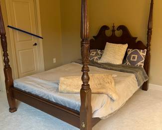 Queen mahogany now $100