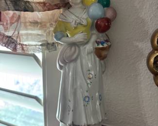 Lipper & Mann Porcelain Colonial Lady with Balloons Figurine