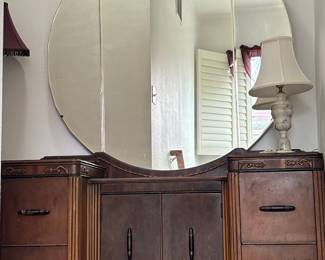 Art Deco Vanity with Circular Mirror