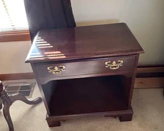 #88	Pennsylvania house End Table w/1 drawer & open shelf - 24x14x24	 $100.00 