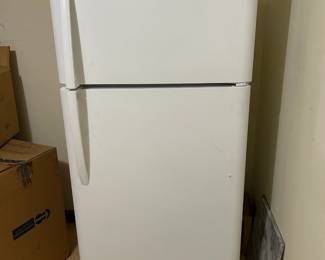 #157	Frigidaire Refrigerator Freezer 66x29x29 18ft3	 $125.00 