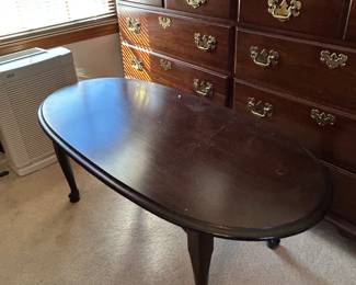 #79	Wood Oval Coffee Table w/q/a legs - 46x22x17	 $35.00 