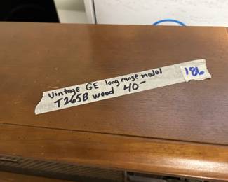 #186	Long Range GE vintage radio	 $40.00 