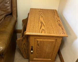 #35	Laminate Oak Look Magazine Stand Table 16x21x20	 $25.00 