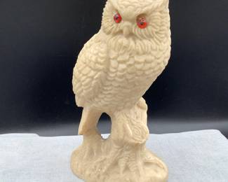 Alabaster owl