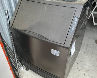 001 Ice Machine