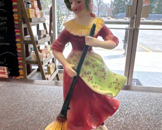 VINTAGE COLORFUL FIGURINE LADY WITH BONNET SWEEPING W/ BROOM