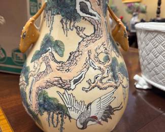 ANTIQUE CHINESE FAMILLE ROSE DEER PORCELAIN VASE - REPUBLIC PERIOD