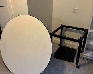 Vintage Knoll-Style Table on Casters. Photo 2 of 4. 