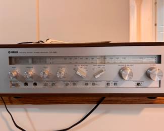 Yamaha CR-820 Stereo Receiver. Photo 1 of 2.