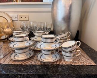 Wedgwood Colonnade Black Neoclassical Tea Cups & Saucers with 22K Gold Trim. 