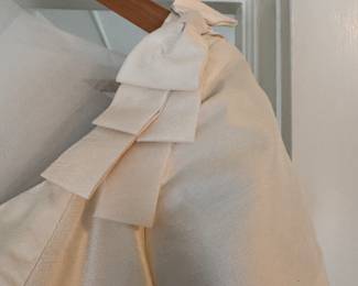 Size 4 Silk Wedding Dress with Pearl Buttons & Veil. Photo 2 of 5.